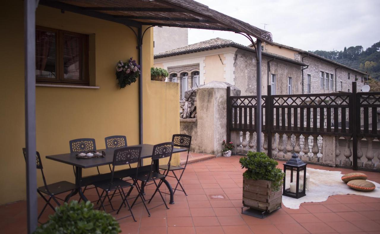 Apartamento La Terrazza Spoleto Habitación foto